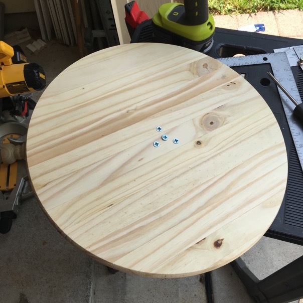 wobble board top with screws